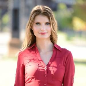 Meet your Posher, Alicia